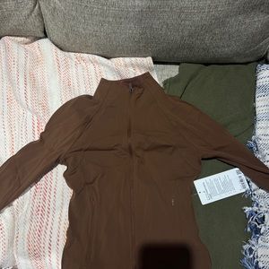 NWT LULULEMON CROPPED DEFINE JACKET